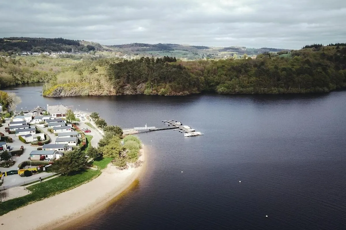 Holiday home Domicile Adore Au Lac De Guerledan
